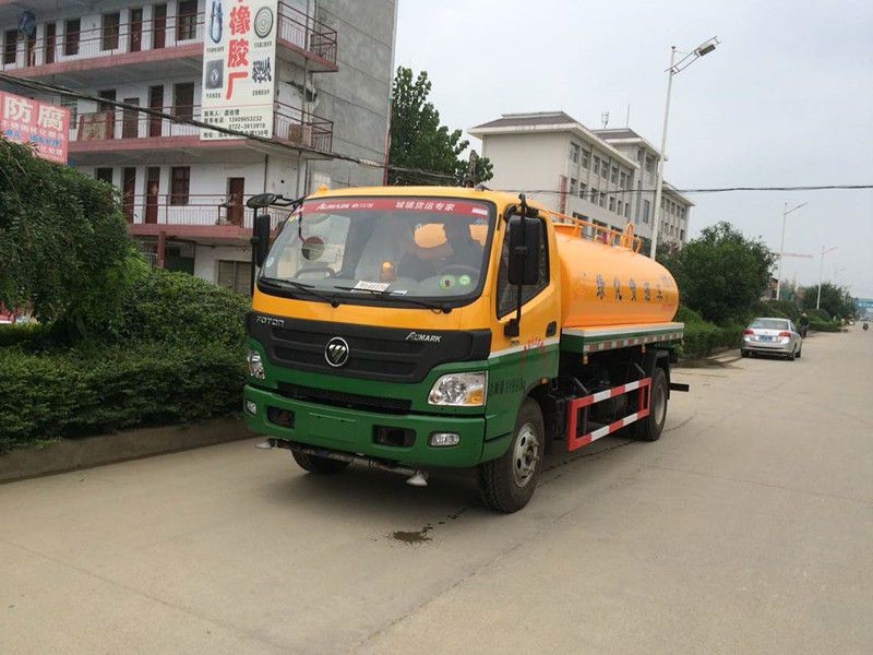 ����W�R�ɾG����ˮ܇