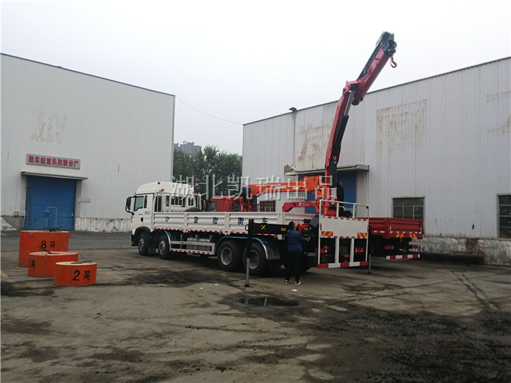 連云港市計量檢定測試中心DWJ5313JJH計量檢衡車做組合動作 連云港市計量檢定測試中心DWJ5313JJH計量檢衡車做組合動作