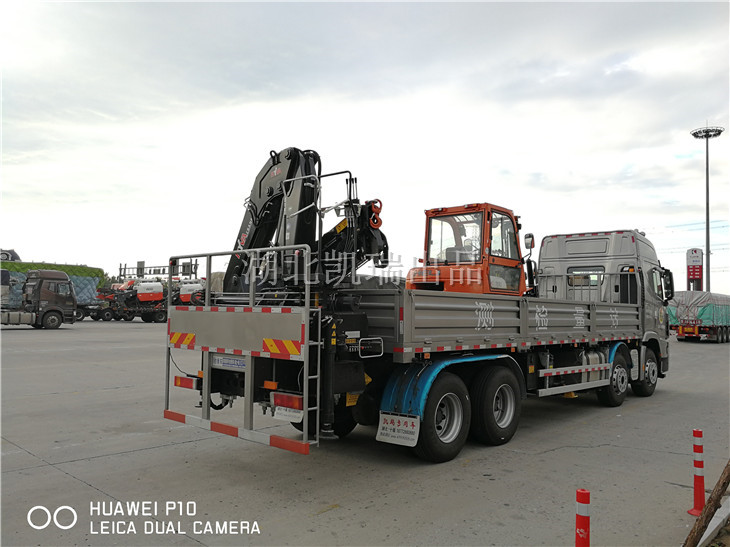 現代31噸國五計量檢衡車后視圖 現代31噸國五計量檢衡車后視圖