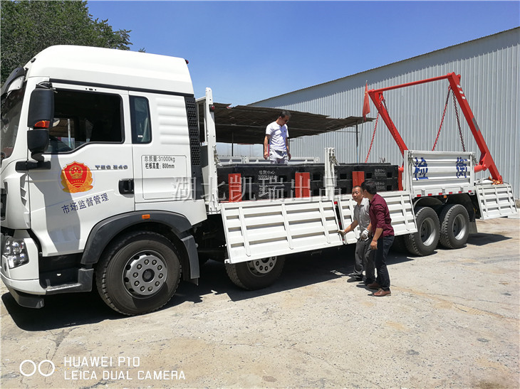 西固計量所購的叉車計量檢衡車到達(dá)蘭州 西固計量所購的叉車計量檢衡車到達(dá)蘭州