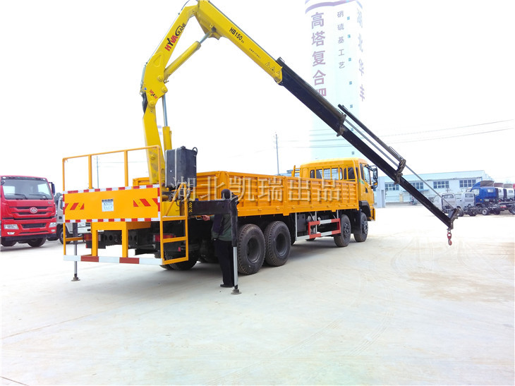 演示吊機操作 演示吊機操作