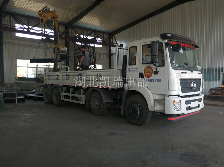 上操作座椅操作吊臂吊砝碼裝車 上操作座椅操作吊臂吊砝碼裝車